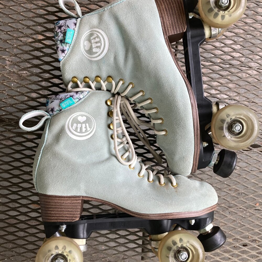 BTFL light blue suede rollerskates women's 9